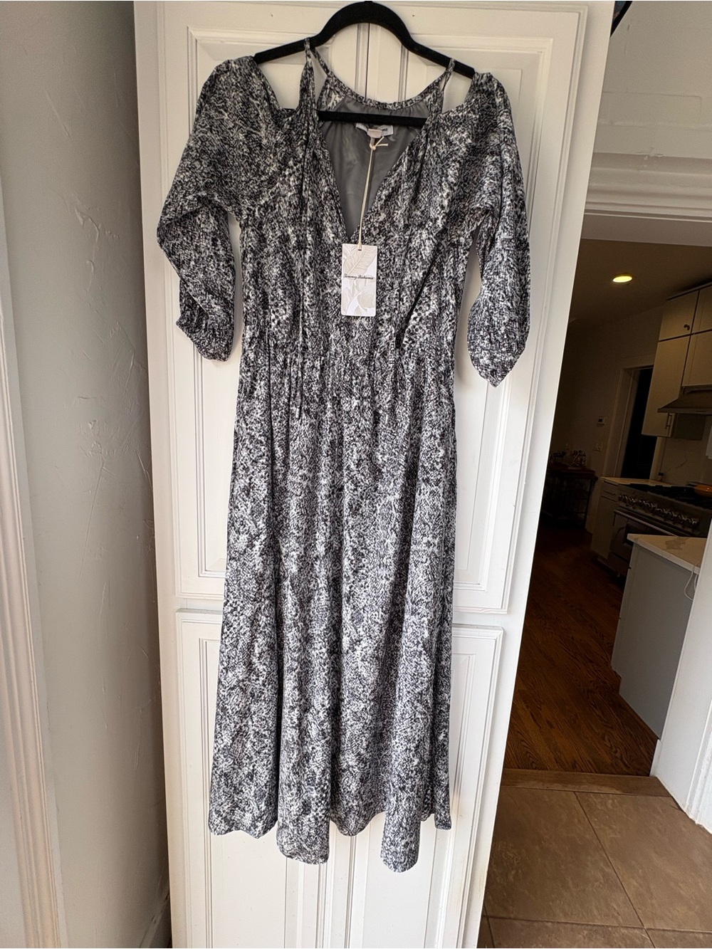 Tommy Bahama Black & White Snakeskin Printed Maxi Dress in Size Small